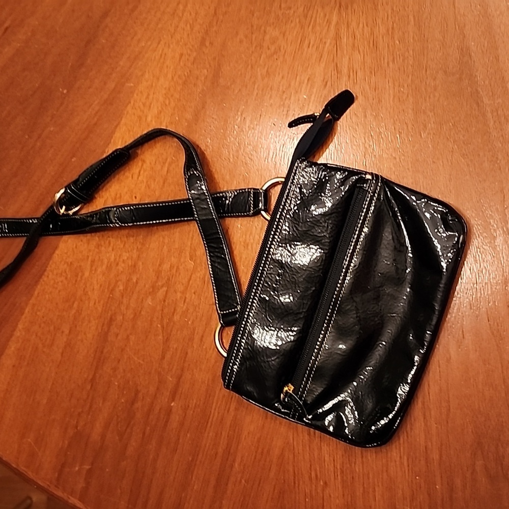 Tusk patent leather black crossbody purse! GREAT CONDITION!